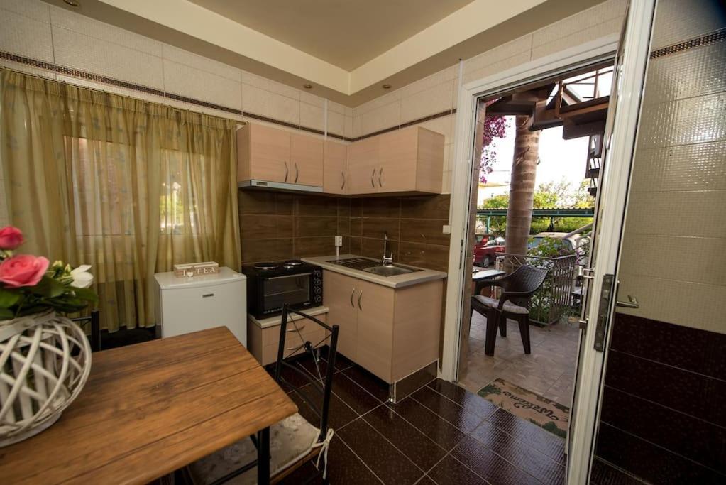 Bougainvillea House 1 กาลามาตา ภายนอก รูปภาพ